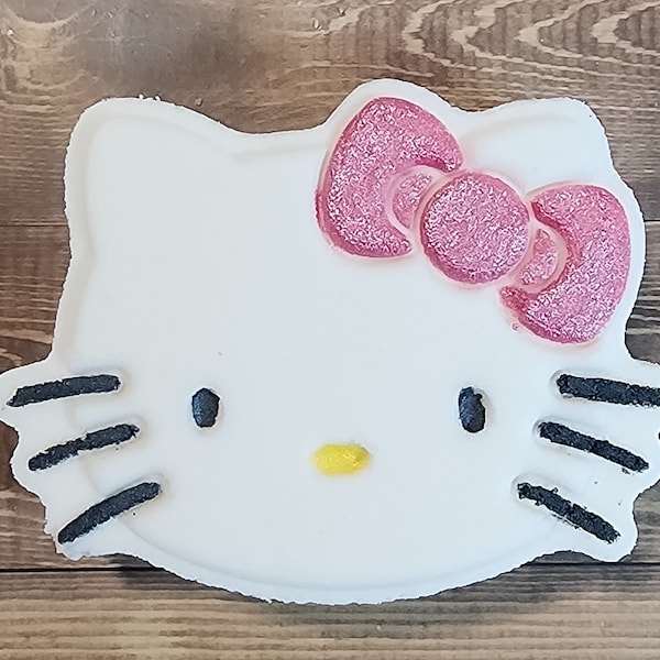 Kitty bath bomb,kitty,kitty and friends,kids,kids gift,party favor,kawaii,kawaii bath bomb,kawaii kitty,pretty kitty