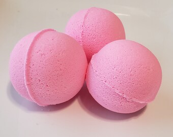 Love Spell scented bath bomb,Bath Bomb,Love Spell,Womens Bath Bomb,Ladies Bath Bomb,Gift