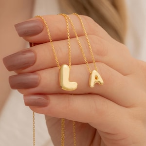 Collar con letra de burbuja, collar con inicial, collar con letra, collar con globo, regalo del Día de la Madre, collar con letra dorada