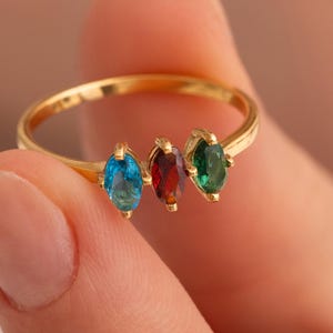 Anello con pietra portafortuna di famiglia, anello con pietra portafortuna, anello di famiglia, anello della nonna, regalo per la mamma, pietra portafortuna di famiglia, regali per la festa della mamma