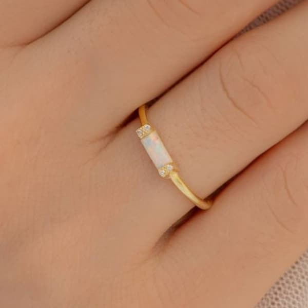 Opal Ring, 14K Gold Baguette Opal Ring, Minimalist Ring, Stacking Ring, October Birthstone Ring, Dainty Ring, Mothers Day Gift, Gift for Mom