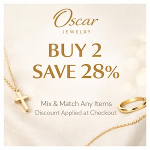 Peut inclure: Publicit&eacute; pour des bijoux Oscar, avec un collier pendentif en forme de croix et une bague dor&eacute;e. Le texte indique "ACHETEZ 2 &Eacute;CONOMISEZ 28%" et "Mix & Match Any Items, Discount Applied at Checkout."