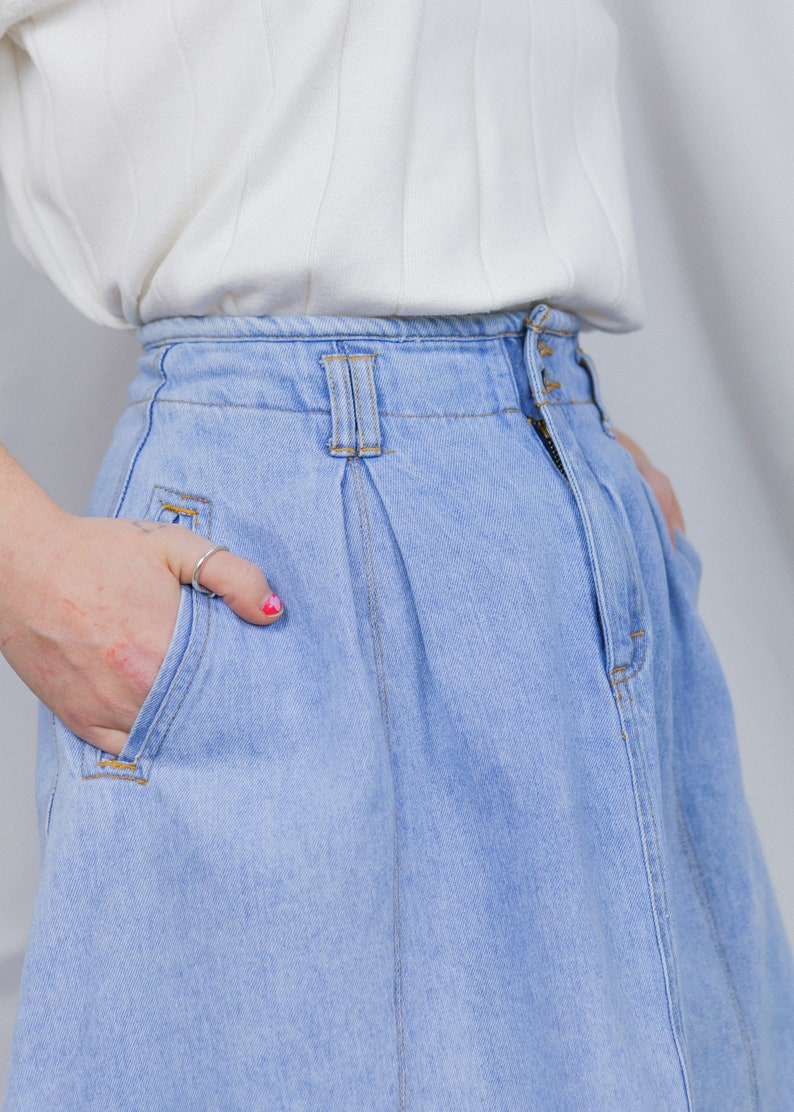 Vintage High Waisted Denim Skirt 26 Waist