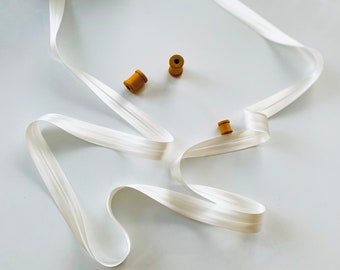 2cm - 4/5 "Satin Bias Tape Off White, Satin bias tape, bias binding, trim (0.78 inches) - Single fold bias, Lingerie trim