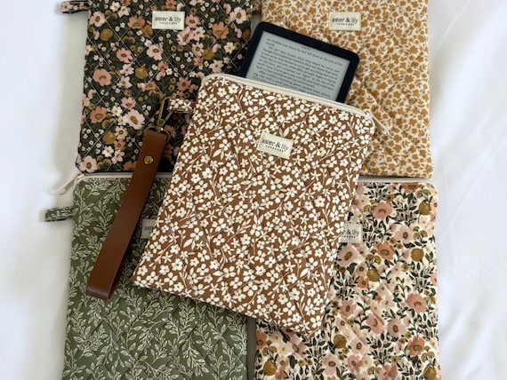 Quilted Kindle Sleeve with Wristlet Strap, E-Reader Protective Case