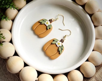 Pumpkin Flower Dangle Earring / Pumpkin Clay Earrings / Short Pumpkin Flower Clay Earring / Fall Clay Earrings / Pumpkin Earrings