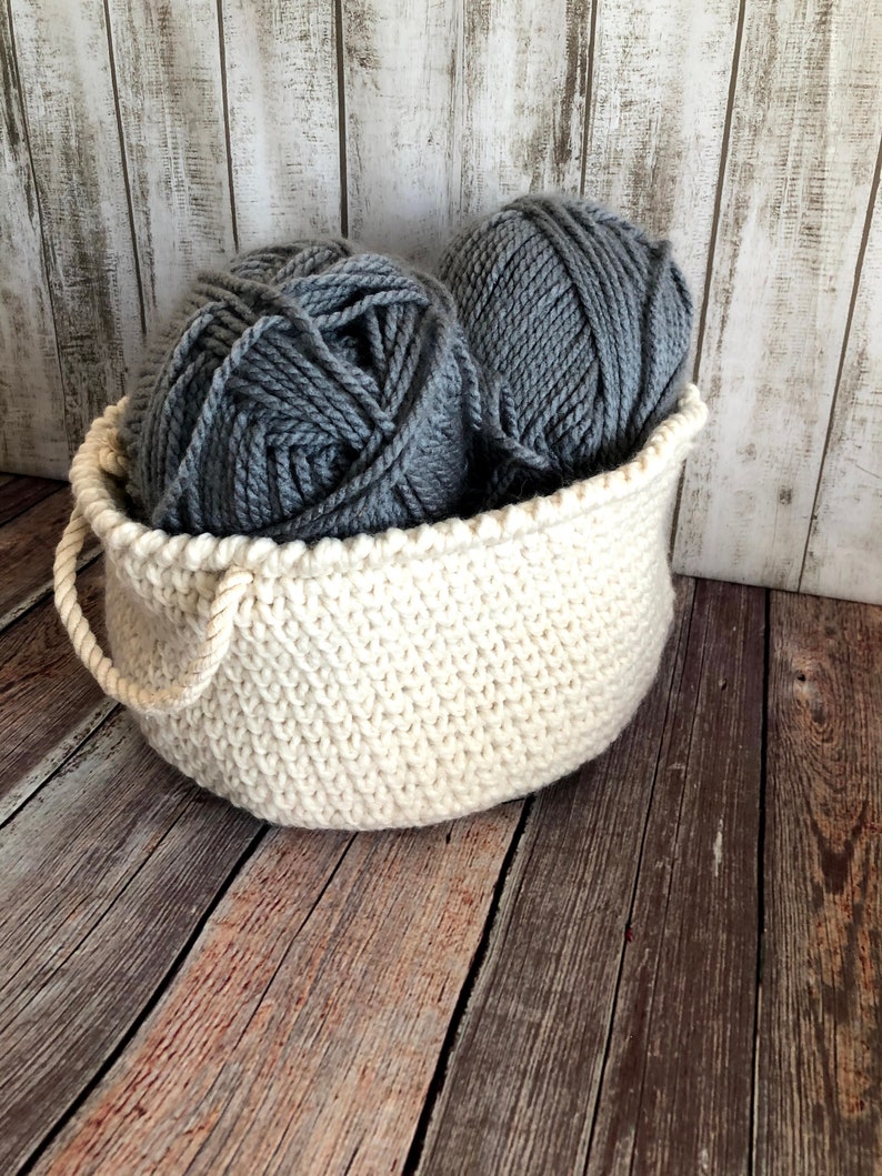 Medium Nesting Basket Farmhouse Boho Minimalist Blanket Etsy