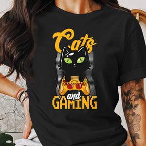 Cute Cats Gaming T-Shirt - Funny Gamer Cat Graphic Tee - Video Game Cat Lover Gift