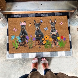 Dobermann Pinscher Matte, süße Dobermann Pinscher Fußmatte, Hundeliebhaber Geschenk, Hundefußmatte, Frühlingsgeschenke, Sommergeschenke