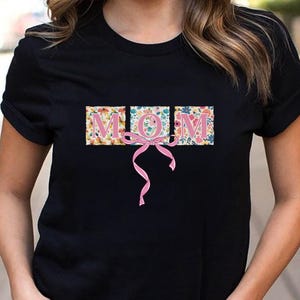 Camiseta del Día de la Madre, Floral, Camisa con Flores, Regalo del Día de la Madre, Regalo para Mamá, Regalo para Amantes de las Flores, Regalo Floral, Coqueta