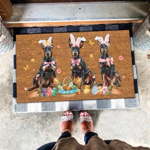 Ostern Dobermann Pinscher Matte, süße Dobermann Ostern Fußmatte, Hundeliebhaber Geschenk, Hundetürmatte, Ostergeschenke, Hundeliebhaber Geschenke