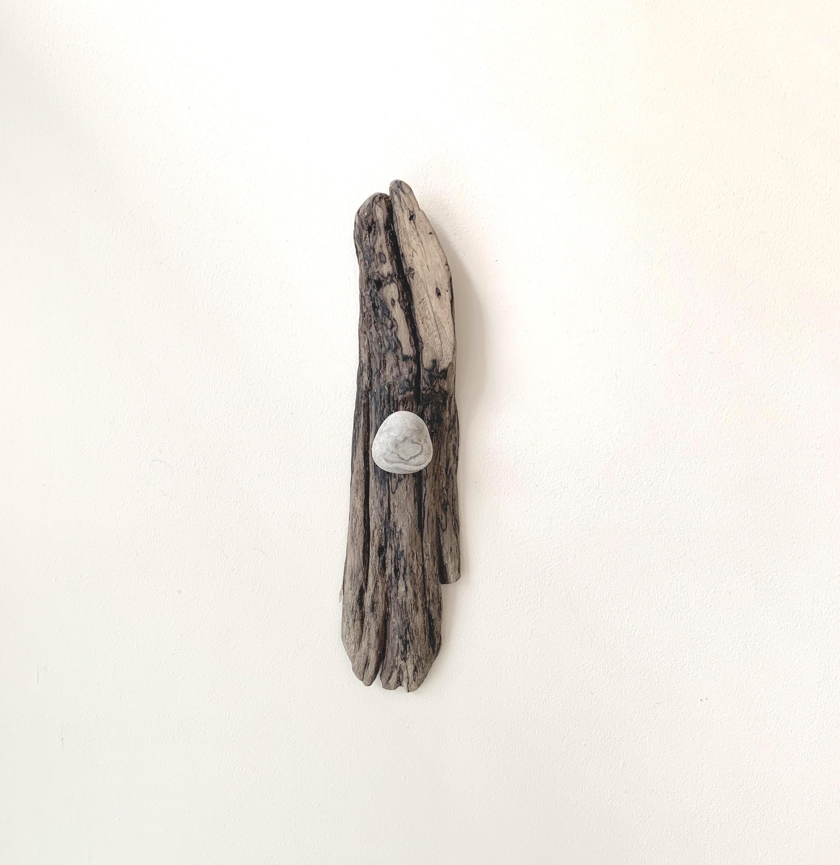 Tall Driftwood Wall Hook with Beach Stone, Rustic Towel Hook, Coastal Bathroom Decor