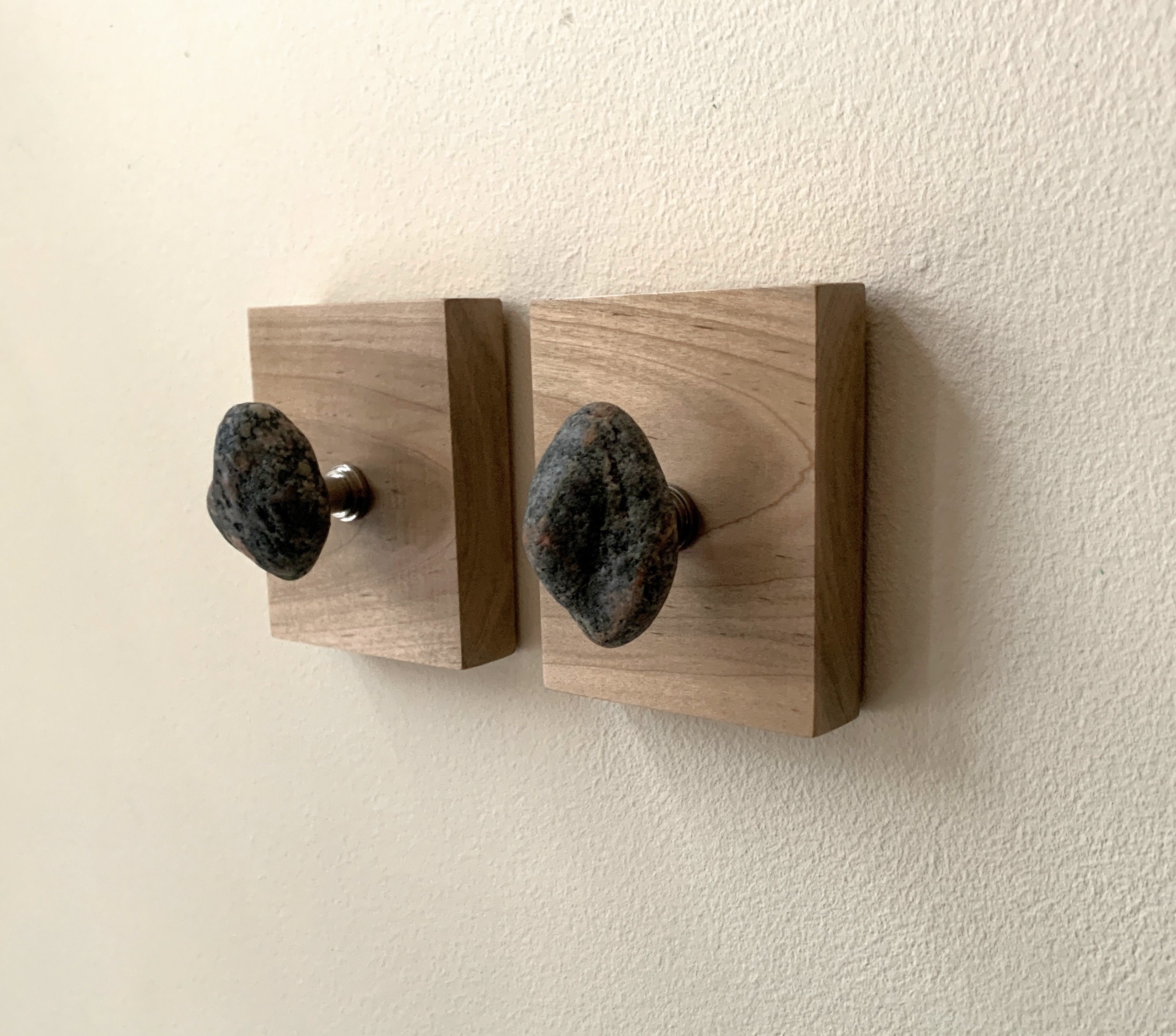 Beach Stone Hooks: Ambrosia Maple Wood, Coastal Decor – Set of 2