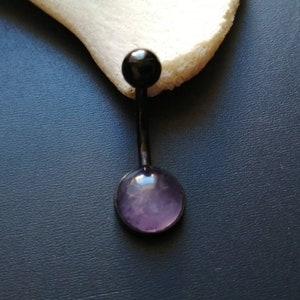 Piercing de ombligo de diosa en acero 316l PVD negro con piedra amatista - Boho Jewels Piercing de ombligo - Barra de ombligo - Moda lenta - Nueva colección