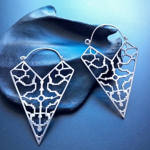 Shipibo Design White Brass Earrings- Boho Jewelry- Goddess Earrings- Slow Fashion- Tribal Style- Ornamental- Ethnic Jewelry- New Collection