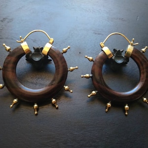 Beautiful Hoop Earrings in Arang Wood with Brass- XL Size- Boho Jewelry- Ethnic Inspiration- Organic Jewelry- Goddess Jewelry-New Collection