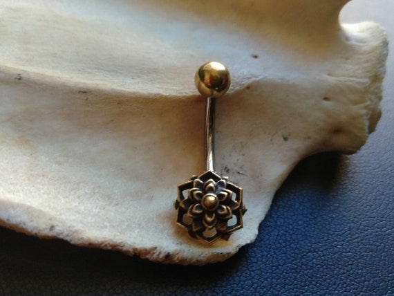 316L Surgical Steel Belly Ring Bar with 3D Brass Lotus Flower 316L Surgical Steel Belly Ring Bar with 3D Brass Lotus Flower
