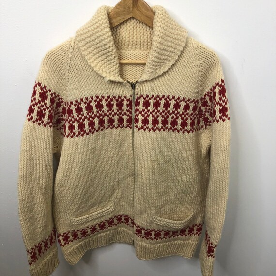 Vintage 60’s Hand Knit Wool L Curling Sweater Chun