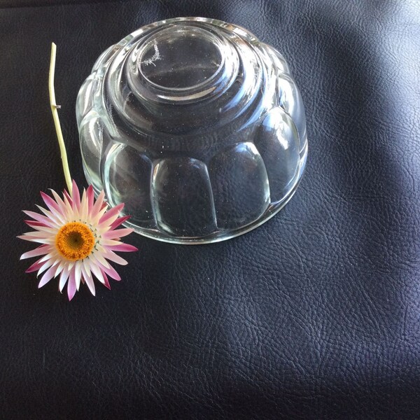 Vintage Round Glass Jelly mould