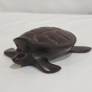 Vintage Hand Carved Ironwood Sea Turtle Figurine Etched Shell Flippers Head Tail Nautical Beach Condo Decor MCM