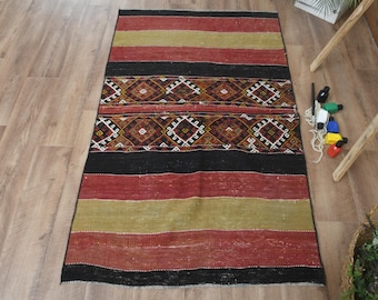 Vintage Turkish Red Kilim, Shaggy Entryway Rug, 3.1x5 ft, Hand-Woven Mohair Wool, Minimalist Scandi Decor, Modern Kilim Rug