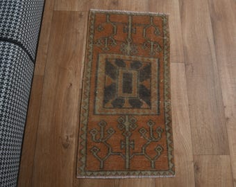 1.3x2.6 Ft Turkish small rug, Vintage rug, Front mat, Entryway rug, Door mat, Bath mat, Wool rug, Kitchen Orange Mat, Front Mat, 2x3 Rug