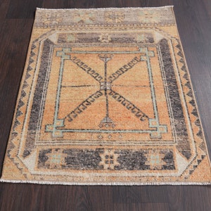2.2x2.7 Ft Turkish small rug, Vintage rug, Front mat, Entryway rug, Door mat, Bath mat, Wool bedside rug, Kitchen throw rug, 2x3 Rug, Carpet