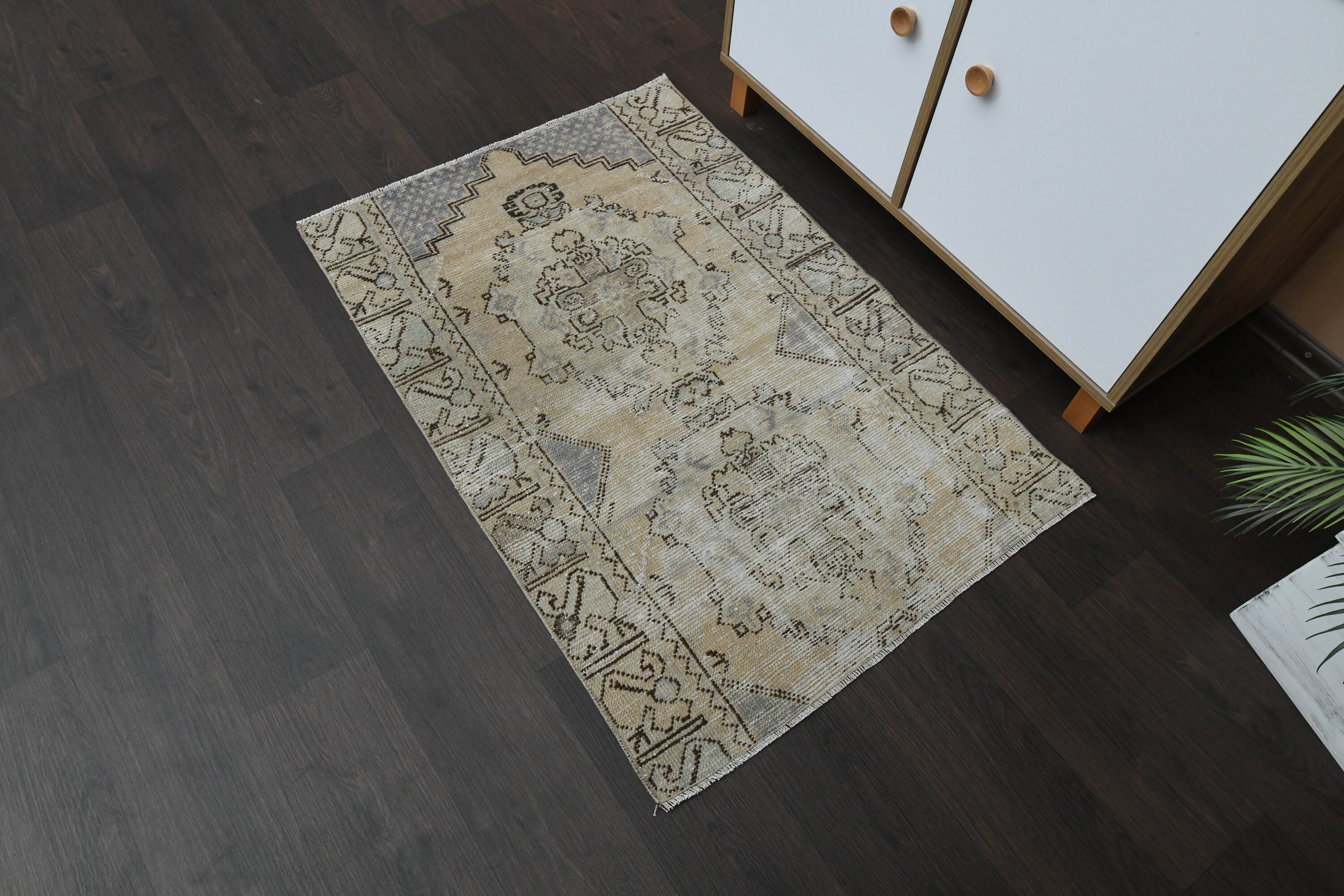 2.6x3.8 Ft Neutral Turkish Vintage Rug, Handmade Wool Rug