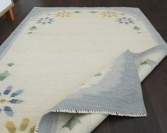 3x5 White gray rug, Handmade Turkish rug, Bridered vintage rug, Oushak rug, Antique wool rug, Decorative rug, Area rug, 3x5 Rug, 3.2x4.7 Ft