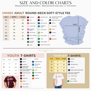 Pu&ograve; includere: Tabelle di taglie e colori per t-shirt unisex per adulti e bambini. Le tabelle mostrano le misure di larghezza, lunghezza e petto in pollici. Le opzioni di colore includono marrone, rosso, seta corallo, rosa chiaro, bacche di erica, heliconia, verde kelly, bosco, verde militare, salvia, blu navy, blu reale, blu tropicale, blu chiaro, lime, verde menta, giada, verde irlandese, cioccolato fondente, nero, viola, grigio scuro melange, melange atletico/grigio sportivo, rosso cardinale, vero reale, bianco, blu chiaro, lime, verde irlandese, bosco, arancione, oro e rosa chiaro.