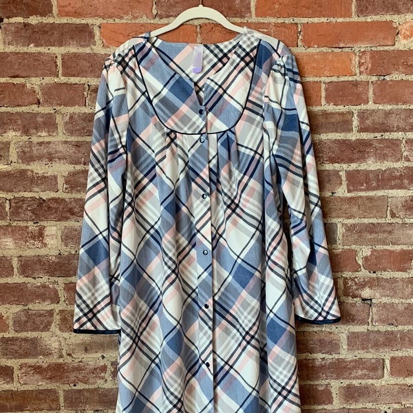 NWOT Vintage 1980s Secret Treasures Large Plaid Robe Bathrobe Snaps House Dress Pool Casual Cottage Muumuu Boho Movie Costume New