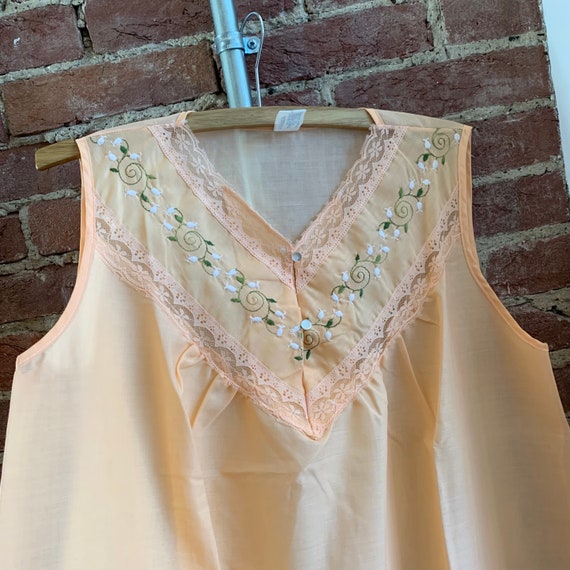 NWOT Vintage Katz Large Nightgown Lace Button Emb… - image 3