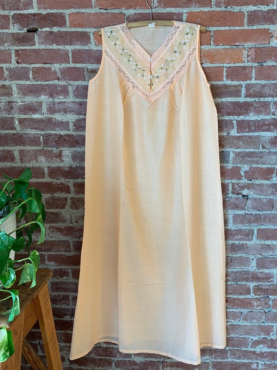 NWOT Vintage Katz Large Nightgown Lace Button Emb… - image 1
