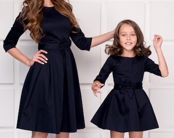 Mama en ik zwarte katoenen jurken, moeder- en dochterjurken, fotoshootjurk voor moeder en dochter, jurken voor meisjes