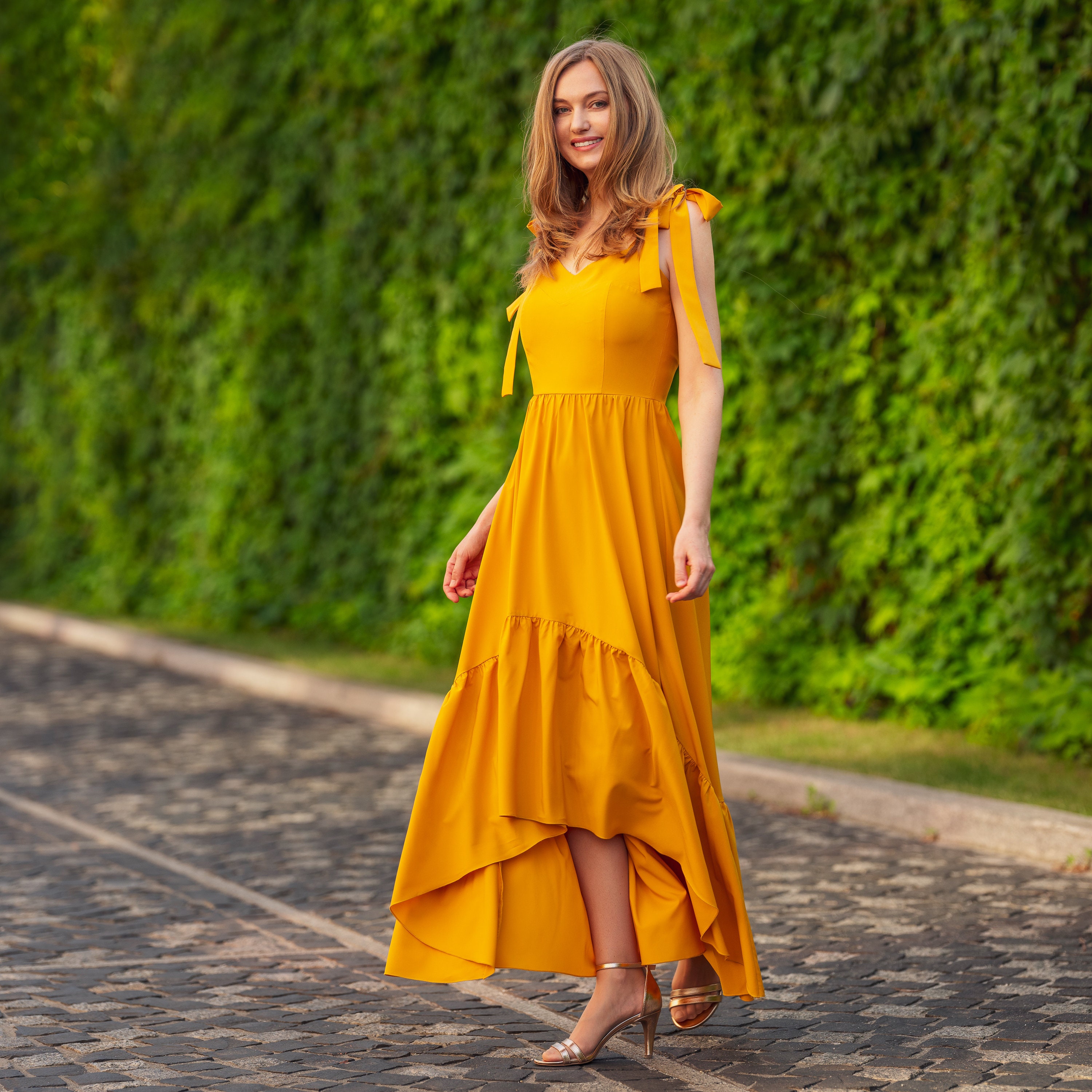 green emerald velvet dress Yellow Chiffon Strapless V-Cut Slit A-Line Bridesmaid Evening Dress