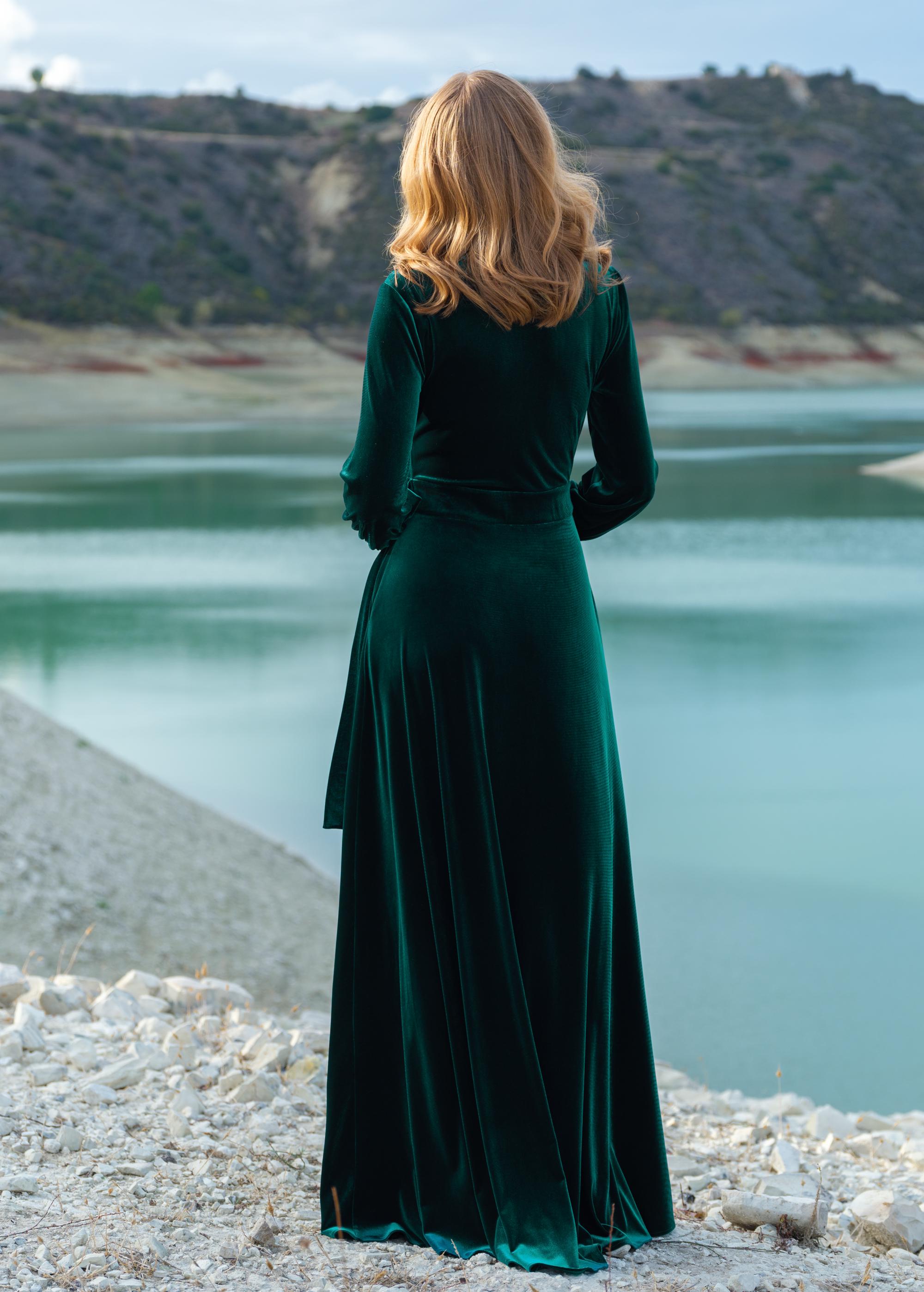 green velvet long sleeve dress Women Emerald Midi with Balloon Wedding Evening Prom line skirt that falls to a maxi hem with a sultry thigh Dark Green Velvet Formal Dress