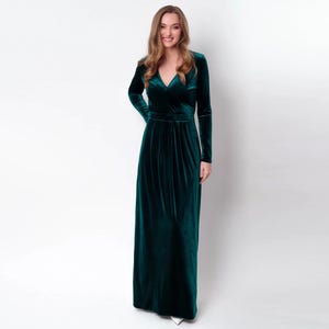 Emerald green velvet wrap dress, bridesmaid velvet dress, wedding dress, velvet bridesmaid dress, New Year dress, maxi dress, evening dress