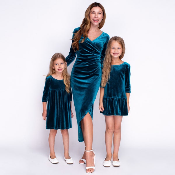Mommy and me teal green velvet dresses, Mother and Daughter dresses, photoshoot dress for mother and daughter, dresses for girls
