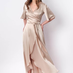 Champagne silky date night dress • s