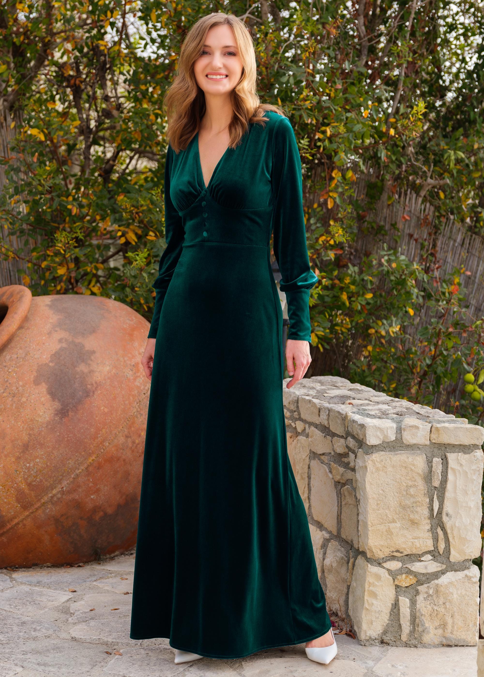 Velvet dress in emerald green: long sleeves floor length gown, for bridesmaids and wedding guest, evening dress for fall & winter