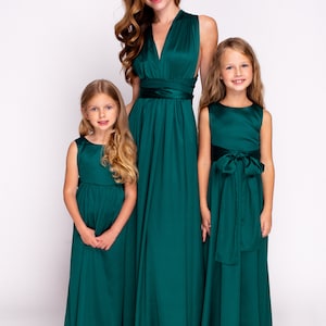 Robe infinie vert foncé, robe infinie en soie, robe de demoiselle d'honneur, robe de demoiselle d'honneur, robes mère et fille image 2