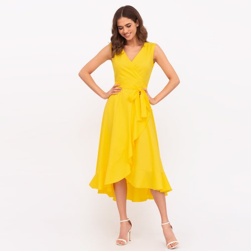 yellow vacation dress Summer Dresses for Women 2025 Casual V-Neck Floral Wrap Sundress Flutter Sleeve Knee Length Graduation Dress,Large at Amazon Women's Clothing store Do not size up or down. Women's Halter Neck Sundress Lace-Up