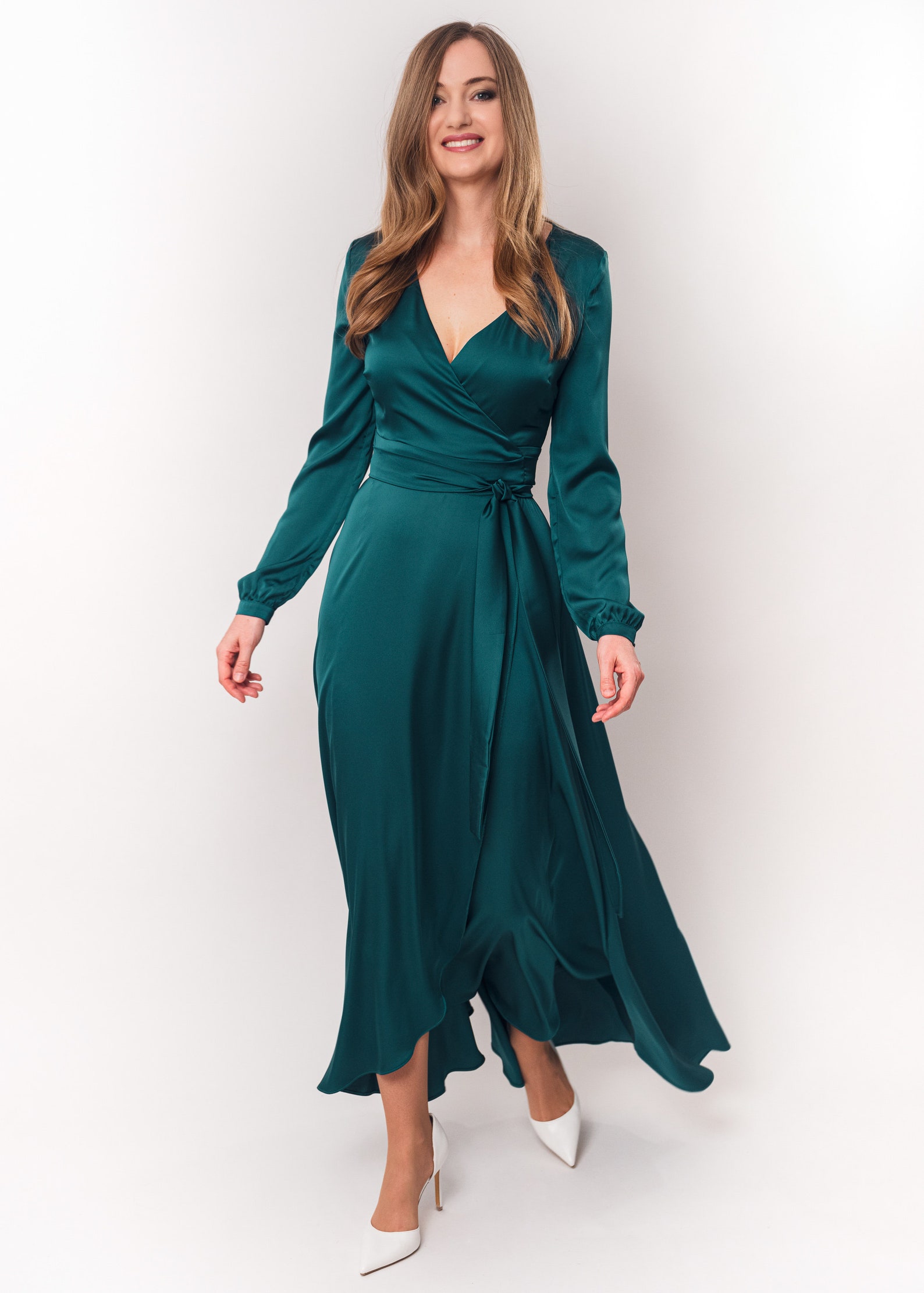 gold dresses for ladies Plus Size Satin Long Sleeve Goddess Gown – Unique Vintage Champagne Satin Midi Dress group-CMOB155USG Color:White/Natural