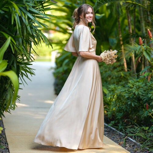 champagne gold wedding guest dress Style & Color Guide For Champagne Wedding Guests Dresses