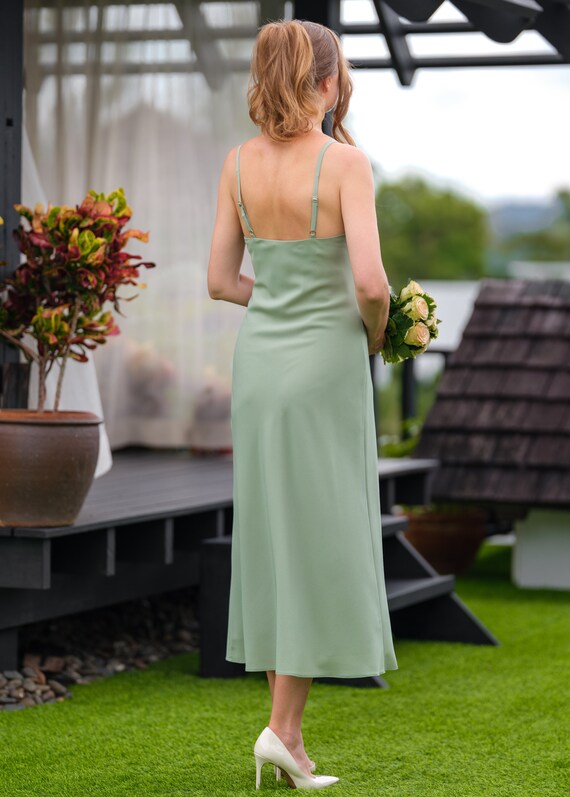 green emerald velvet dress Chloe Sage