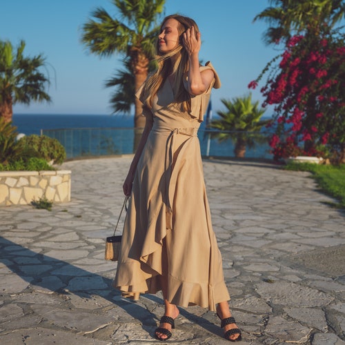 tan summer dress Maxi - Halter Maxi Dress - Linen Blend Dress Everyday Ease with Effortless Style Womens Sleeveless Tank Dress with Pockets Elevate your warm Zquuvou Women's Sleevless Linen Dress