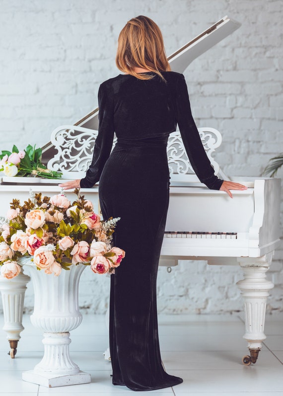 chinese dress ladies Amazon.com: SEMATOMALA Women's Long Sleeve Side Ruched High Slit Maxi Dress  Mock Neck Velvet Bodycon Party Club Thigh Split Long Dress BL-S Black :  Clothing, Shoes & Jewelry main image 1