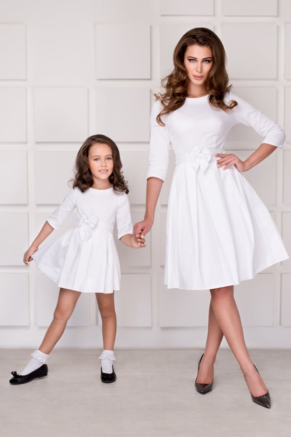 dress for mom and daughter