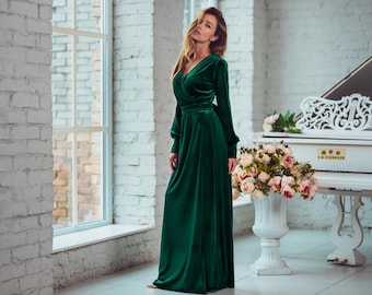 Emerald Green Velvet Wrap Robe: Long Sleeve Luxury Dressing Gown with Pockets and Waist Tie