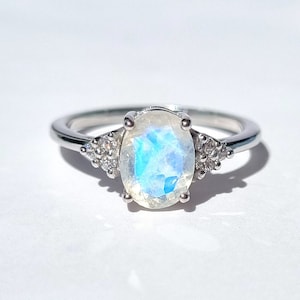 Anillo de piedra lunar arcoíris en plata de ley y oro vermeil de 18 quilates: aniversario, cumpleaños, compromiso, promesa, regalo para ella, mamá, esposa